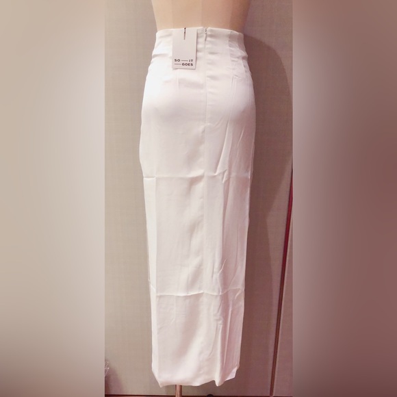 McKenzie Maxi Skirt (WEEKEND SALE) - Picture 2 of 4